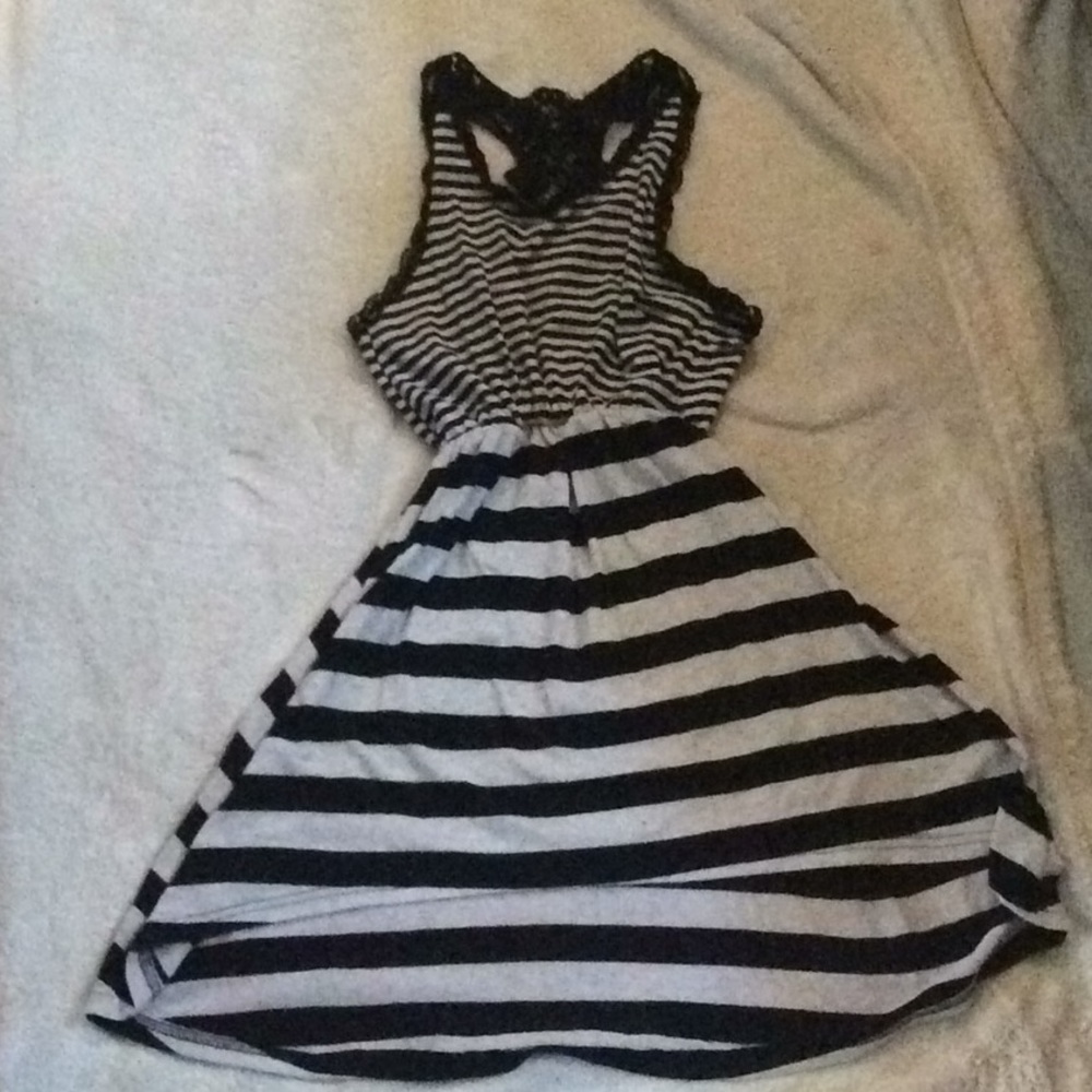 Girls lace back hi lo dress
